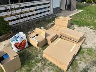 Nielegalny towar ukryty w warsztacie samochodowym
