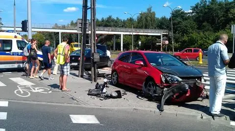 Volkswagen wjechał w hondę na Marymonckiej