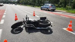 Zderzenie motocykla i samochodu dostawczego na Ursynowie