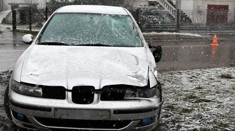 Jechali konno, uderzył w nich młody kierowca. Jeden z uczestników kolizji był pijany