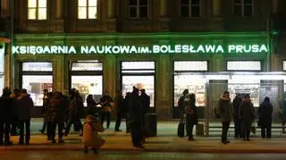 Neon wrócił na Krakowskie Przedmieście / fot