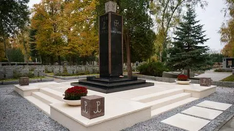 "Najważniejszy dla historii Powstania". Pomnik Gloria Victis po renowacji