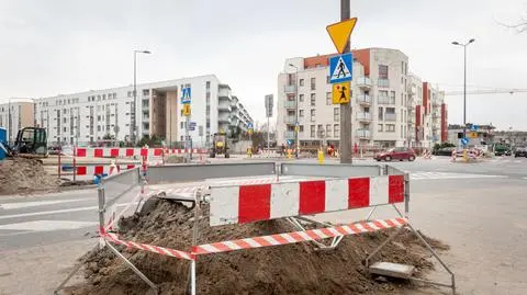 Światła na niebezpiecznym skrzyżowaniu coraz bliżej