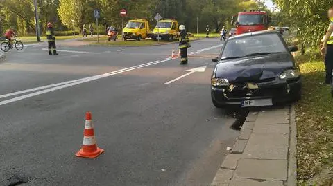 Taksówka zderzyła się z fordem na Boboli