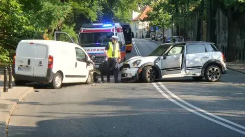 Poszkodowani i utrudnienia. Poranne zderzenie na Myśliwieckiej