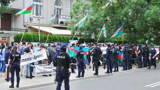 Protest przed ambasadą Azerbejdżanu