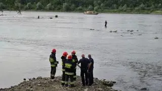 Barka utknęła na mieliźnie