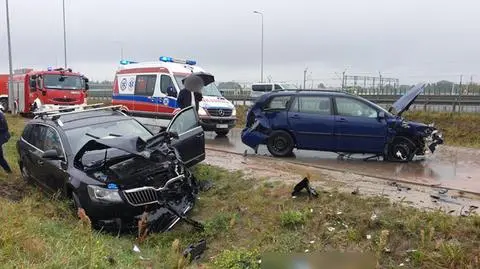 Poważny wypadek w okolicy lotniska. Cztery osoby ranne 