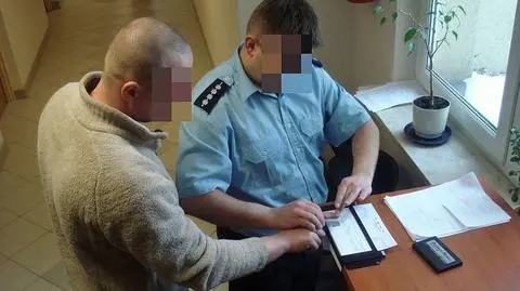 Proponował podwózkę. Wywiózł do lasu i wykorzystał