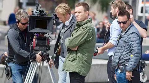 Operator kamery postrzelony na Bemowie. Kręcił reklamę, w której wcześniej zagrał Ewan McGregor