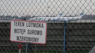 Samolot linii Enter Air lądował na Okęciu ze względu na usterkę