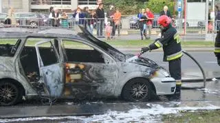 Pożar auta przy rondzie Radosława