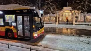 Trudna sytuacja dla autobusów na Belwederskiej 