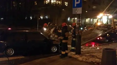 Na Saskiej Kępie spłonął volkswagen