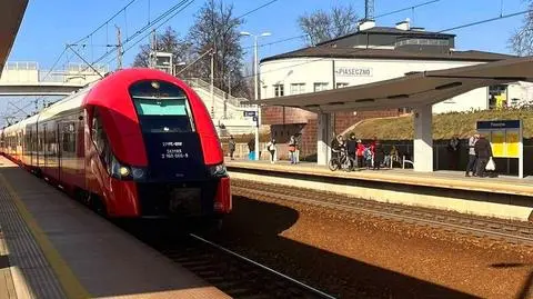 Przedłużone odwołanie kursów SKM linii S40
