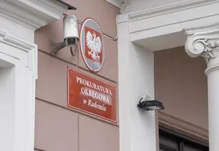 "Używając noża, zaatakował najpierw ojca, a następnie matkę"