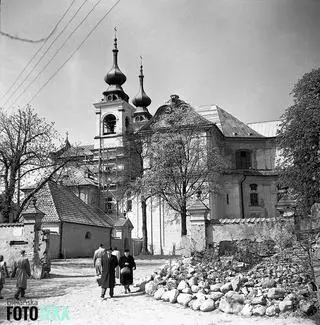 Bielany, kościół pokamedulski przy ulicy Dewajtis - lata 50. XX wieku