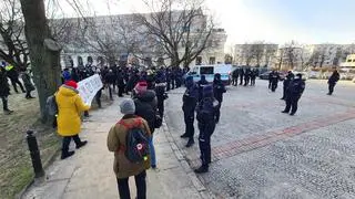 Protest pod hasłem "Dość przemocy policji"