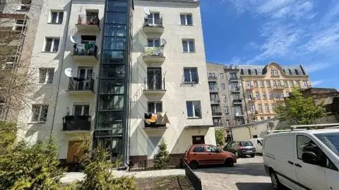 Montują windy w miejskich budynkach 