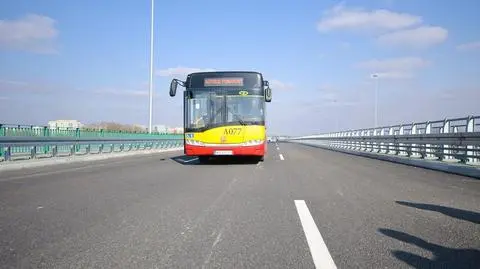 Pierwszy autobus na nowym moście