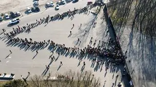 Kolejka przed Stadionem Narodowym 