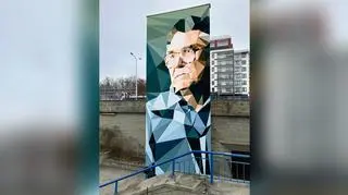 Mural poświęcony Zdzisławowi Beksińskiemu 