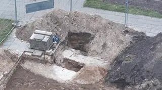 Prace archeologiczne na placu Żelaznej Bramy