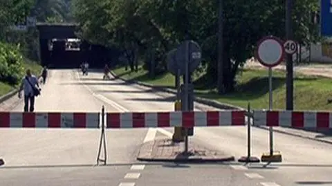 Zamkną Dźwigową na całe lato