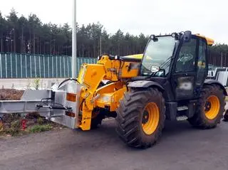 Na terenie jednego z budów policjanci odnaleźli skradzioną ładowarkę