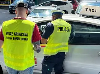 Policjanci skontrolowali przewoźników na aplikację