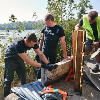 Wisła odsłoniła fragmenty Villi Regii