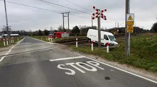 Zderzenie busa i pociągu w pobliżu Piotrkowic