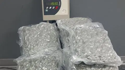 19 kilogramów narkotyków w walizce. Zdradziło go nerwowe zachowanie