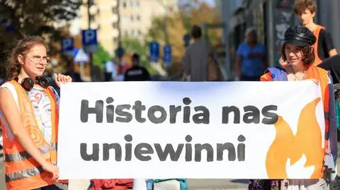 Aktywistki wtargnęły na scenę filharmonii. Stanęły przed sądem za zakłócenie koncertu