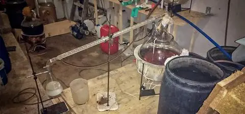 Tu produkowano amfetaminę, osiem osób zatrzymanych