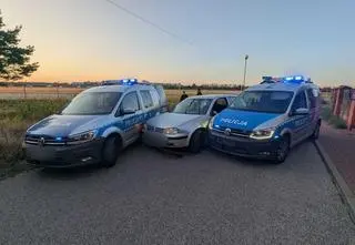 Uciekał ulicami Warszawy, przygniótł policjanta, jechał pod prąd. Trzy zarzuty