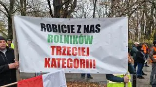 Protest plantatorów przed kancelarią premiera