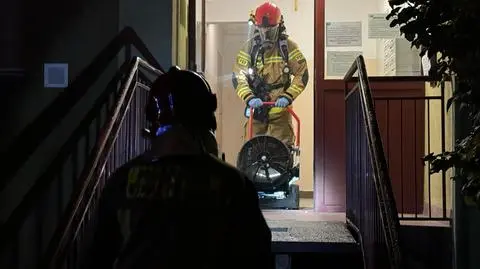 Zapaliły się chemikalia w bloku. 18-latek zatruł się oparami