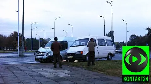 Kolizja dwóch busów na Kondratowicza
