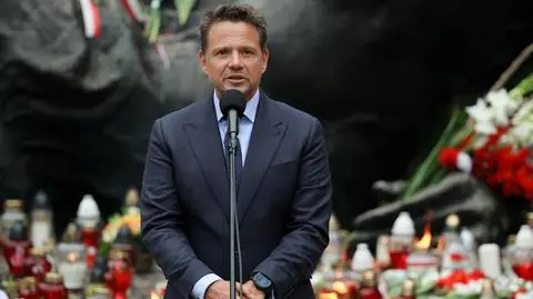 Prezydent Warszawy podczas uroczystości przy pomniku "Polegli-Niepokonani"