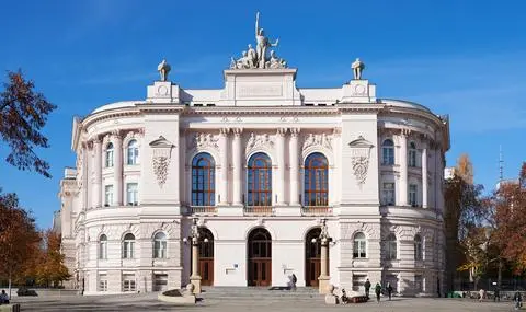 Politechnika Warszawka, Gmach Główny