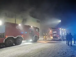 Pożar hali w Woli Rębkowskiej