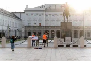 Aktywiści chcieli wejść na teren Pałacu Prezydenckiego