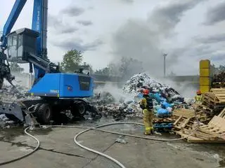 Pożar w sortowni śmieci 