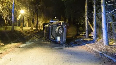 Groźby, zniszczenie auta i dwie kolizje. Pijany 19-latek zatrzymany