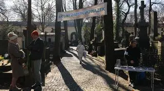 Dzień Wszystkich Świętych na Starych Powązkach