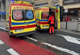 Trzy 15-latki potrącone przy centrum handlowym