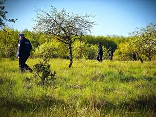 Policja podczas poszukiwań 16-letniej Mai z Mławy 