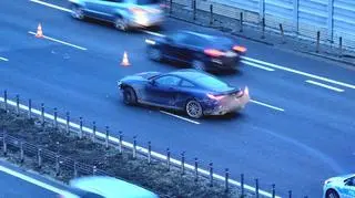 Ogromne korki pod Warszawą po zderzeniu dwóch aut