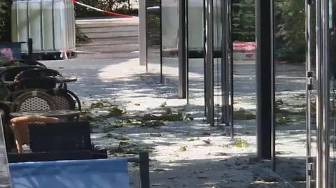 Z Varso odpadła szyba 